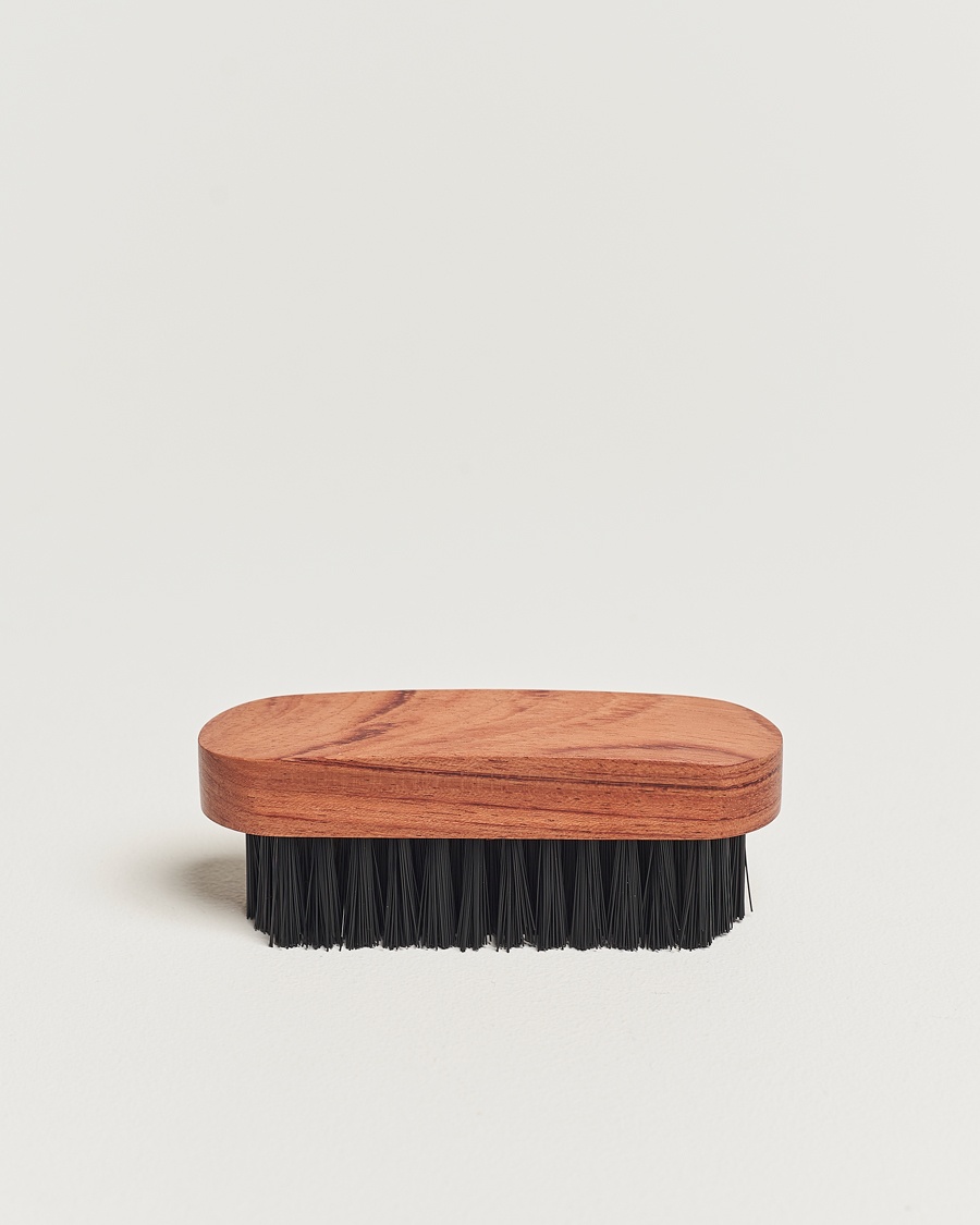 Saphir Medaille d'Or Suede Brush Brass Black – Negro