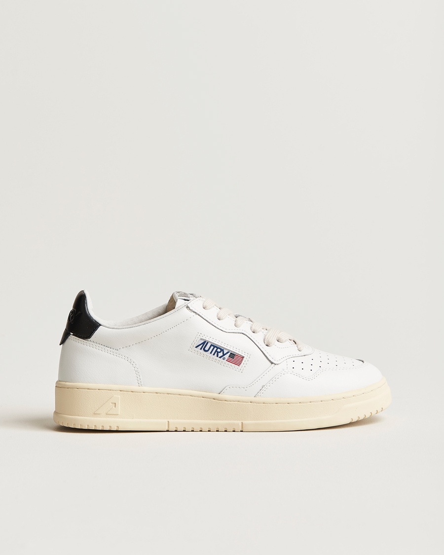 Autry Medalist Low Sneaker White/Black – Blanco