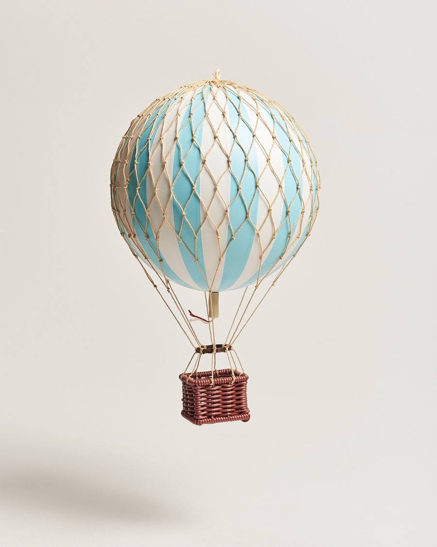 Authentic Models Travels Light Balloon Light Blue – Azul