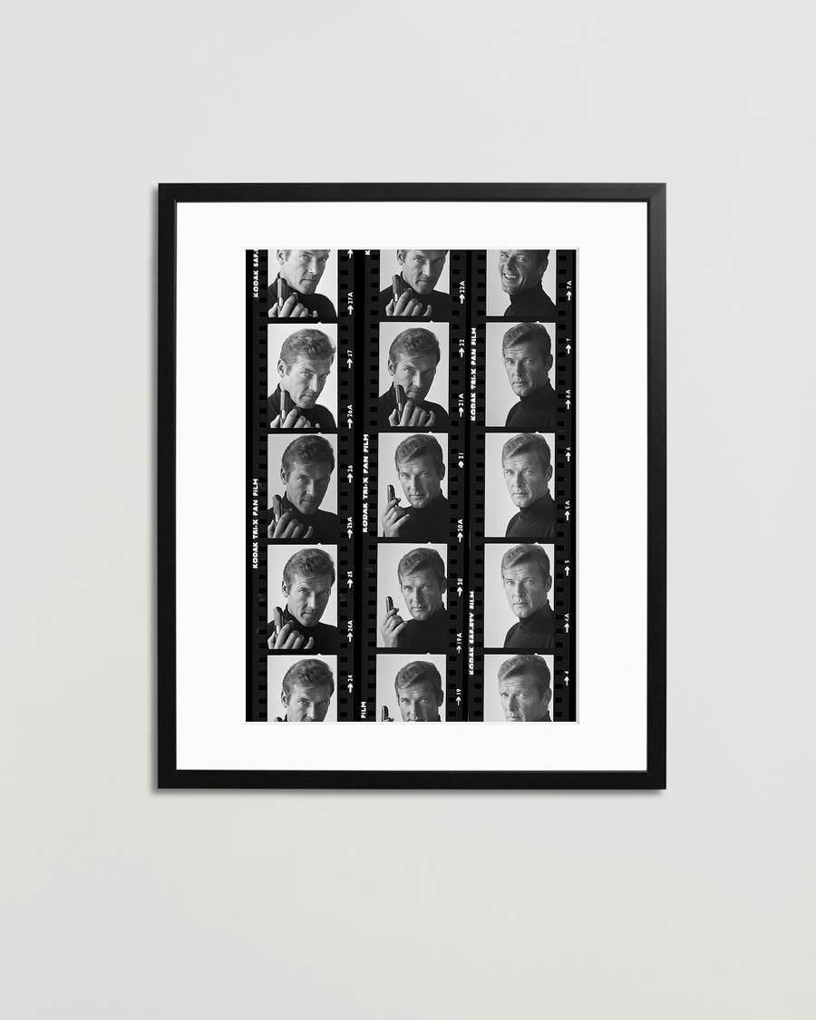 Sonic Editions Framed Roger Moore Contact Sheet – Negro