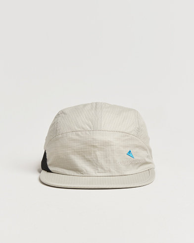 Klättermusen Ansur Five Panel Cap Dove Raven – Gris