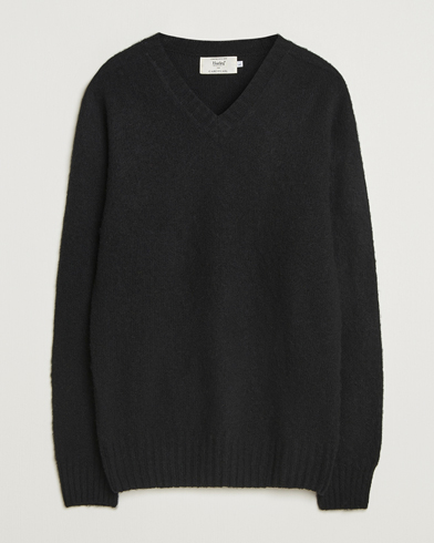 Harley Of Scotland for Care of Carl Harley Of Scotland Brushed Supersoft Lambswool V-Neck Black – Negro