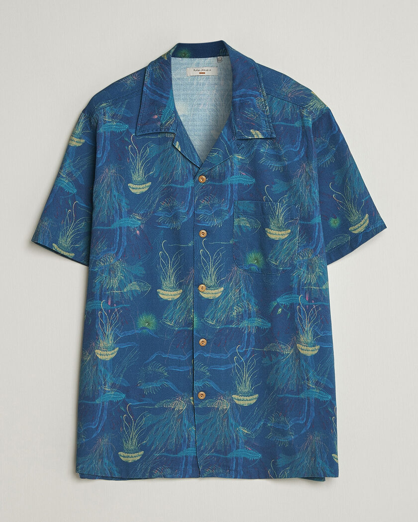 Nudie Jeans Arvid Hawaii Shirt Deep Sea – Azul