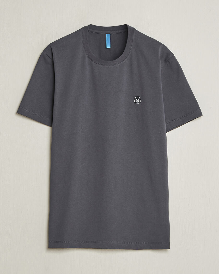 Sail Racing Fleet T-Shirt Dark Steel Blue – Azul