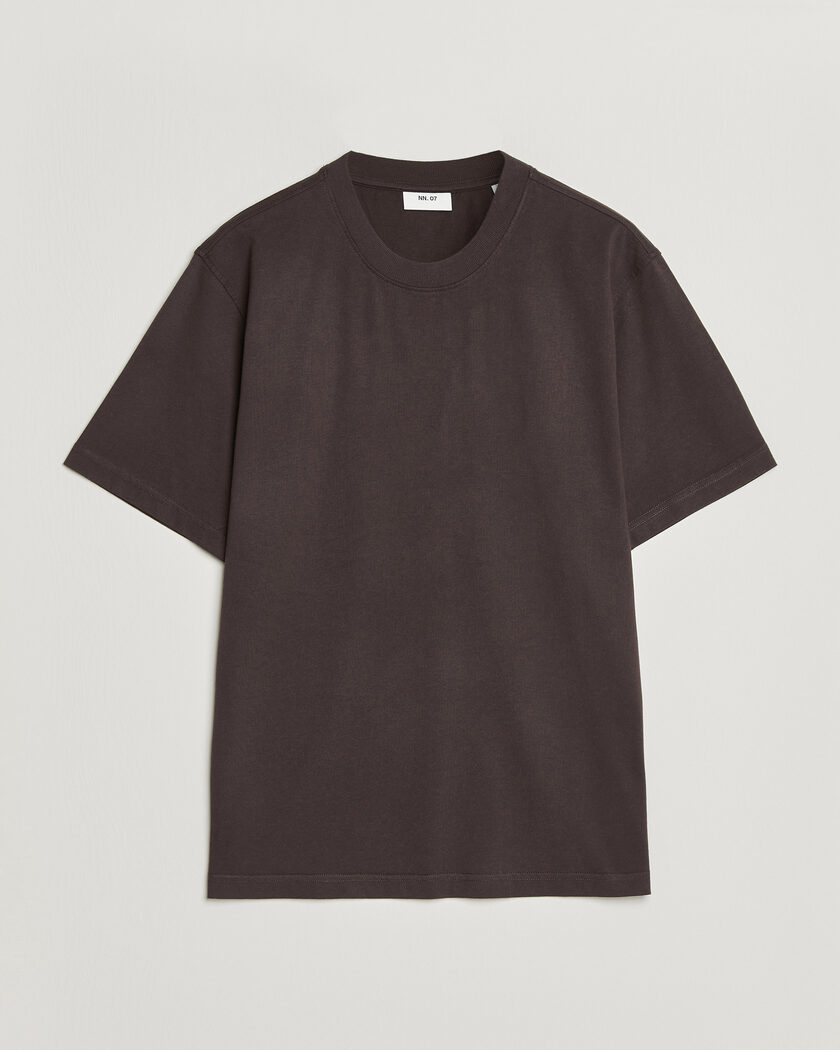 NN07 Adam Crew Neck T-Shirt Dusky Port – Marrón