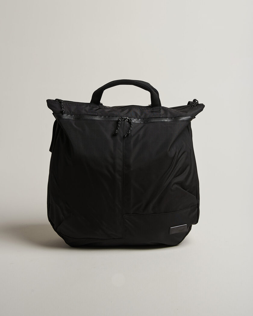 DB Utility Tote 32L Black Out – Negro