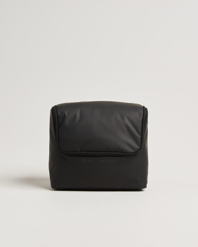 DB Essential Wash Bag M Black Out – Negro