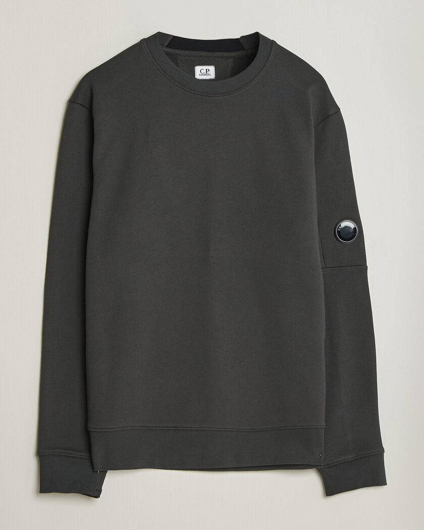 C.P. Company Diagonal Raised Fleece Lens Sweatshirt Dark Grey – Gris