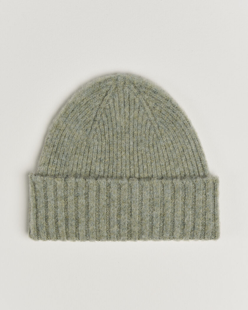 Robert Mackie Rona Ribbed Shaggy Lambswool Beanie Light Green – Verde