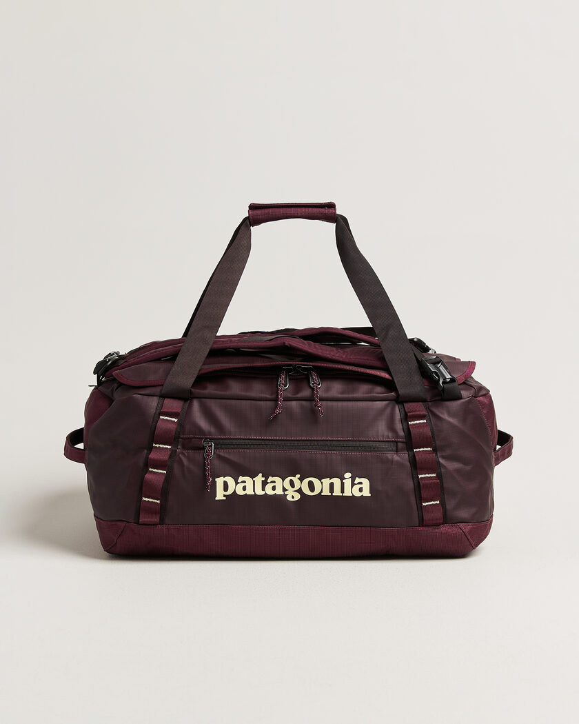 Patagonia Black Hole Duffel 40L Berry Fig – Morado