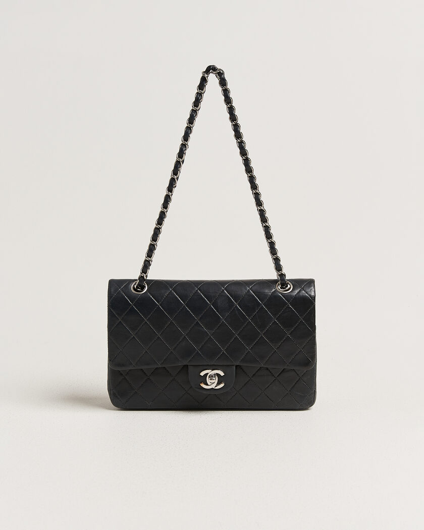 Chanel Pre-Owned Classic Medium Double Flap Bag Lambskin Black – Negro