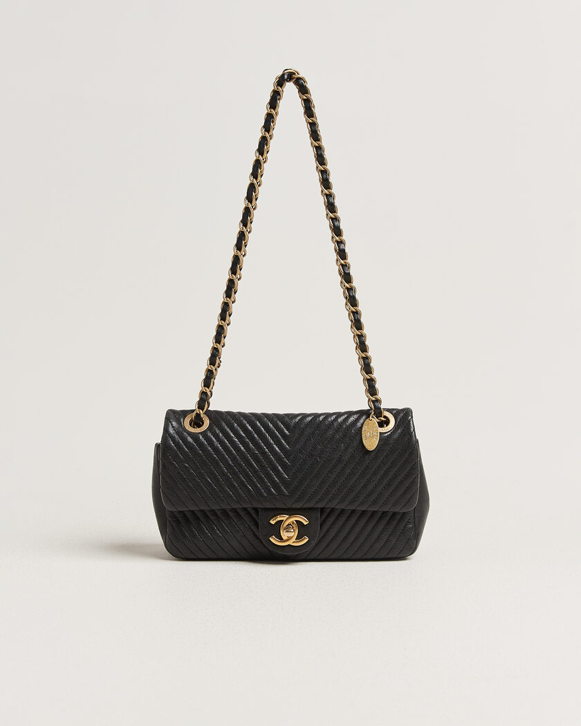 Chanel Pre-Owned Chevron Small Flap Bag Black – Negro