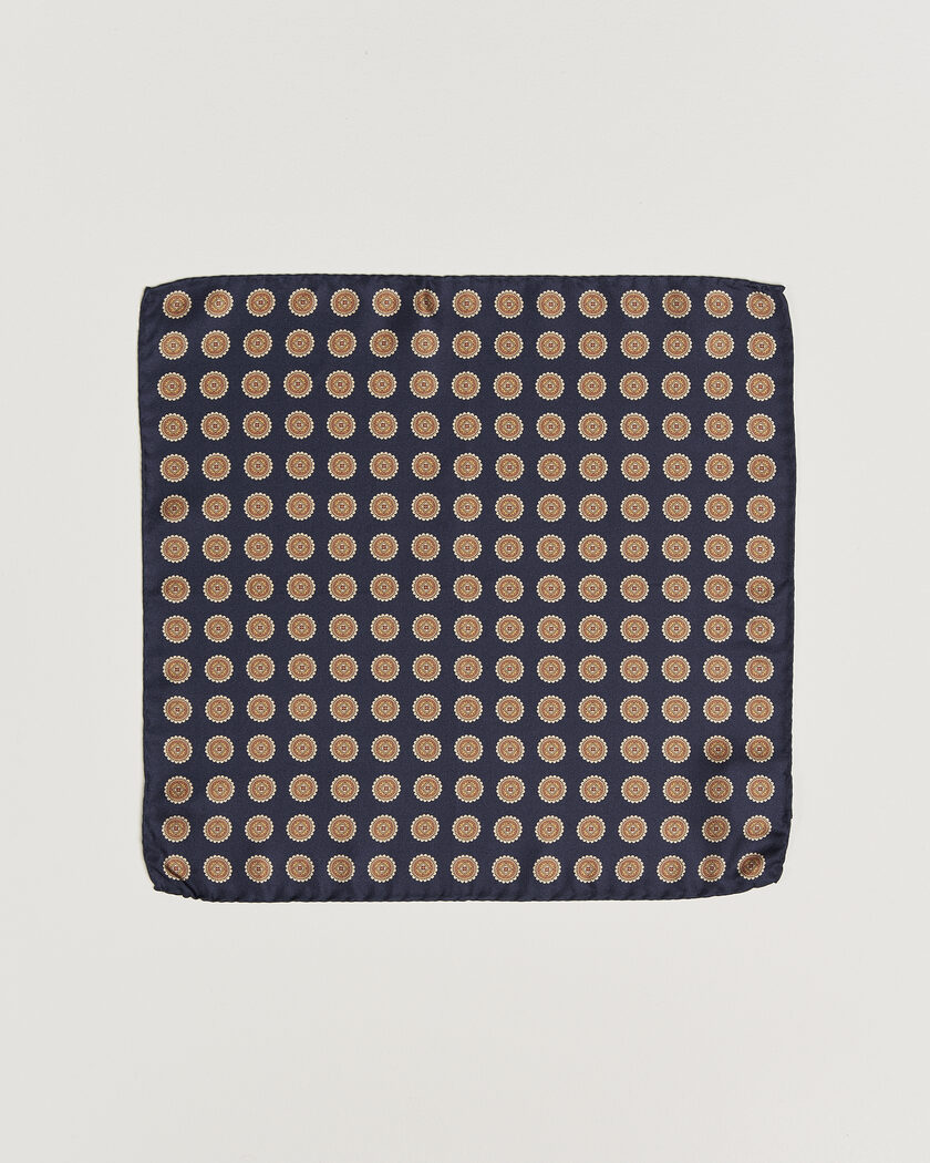 Amanda Christensen Silk Twill Medallion Pocket Square Navy – Azul