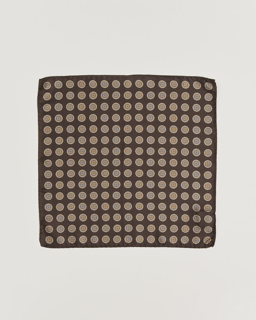Amanda Christensen Silk Twill Medallion Pocket Square Brown – Marrón