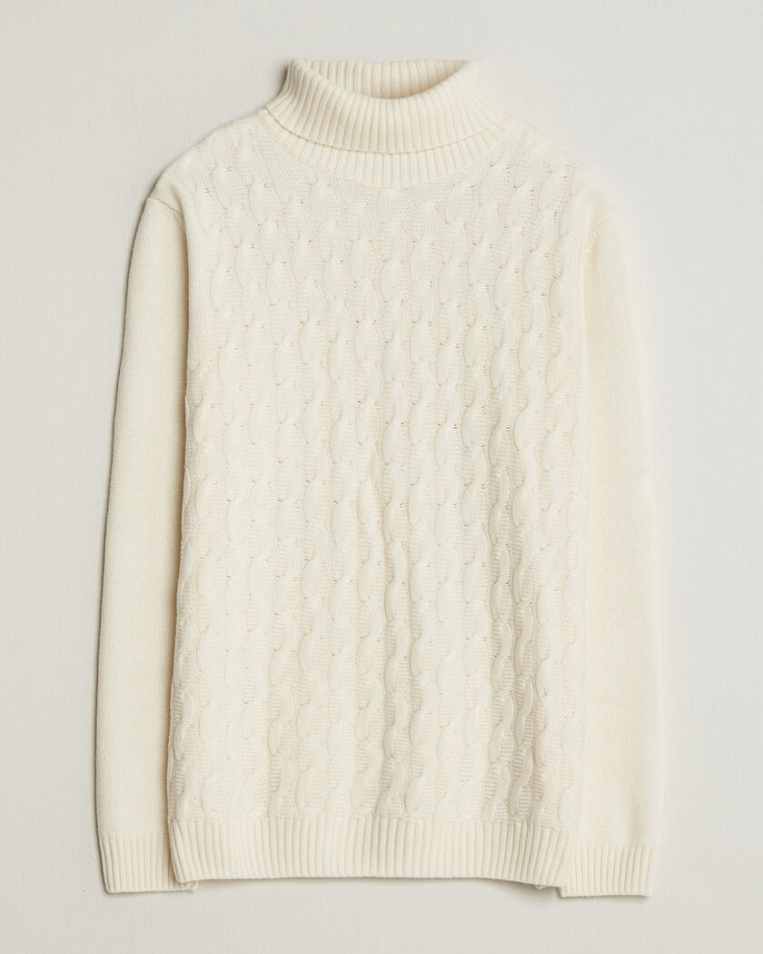 Oscar Jacobson Seppo Cable Knitted Rollneck White – Blanco