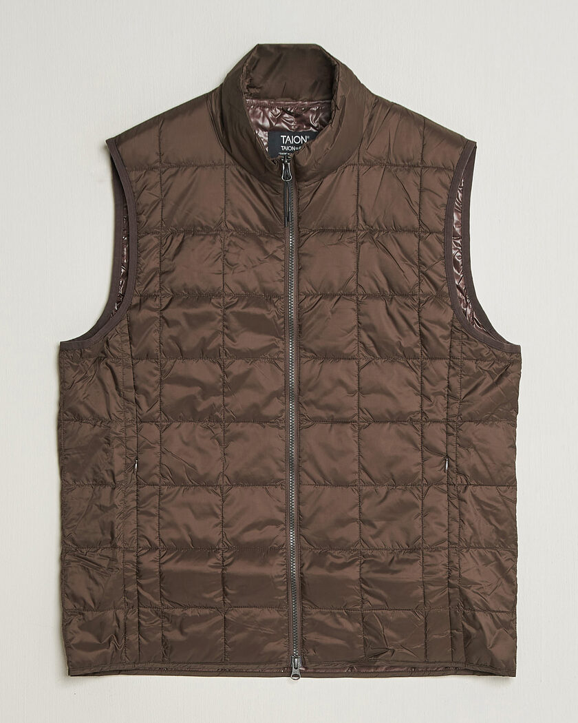  TAION High Neck Full Zip Lightweight Down Vest Dark Choco – Marrón