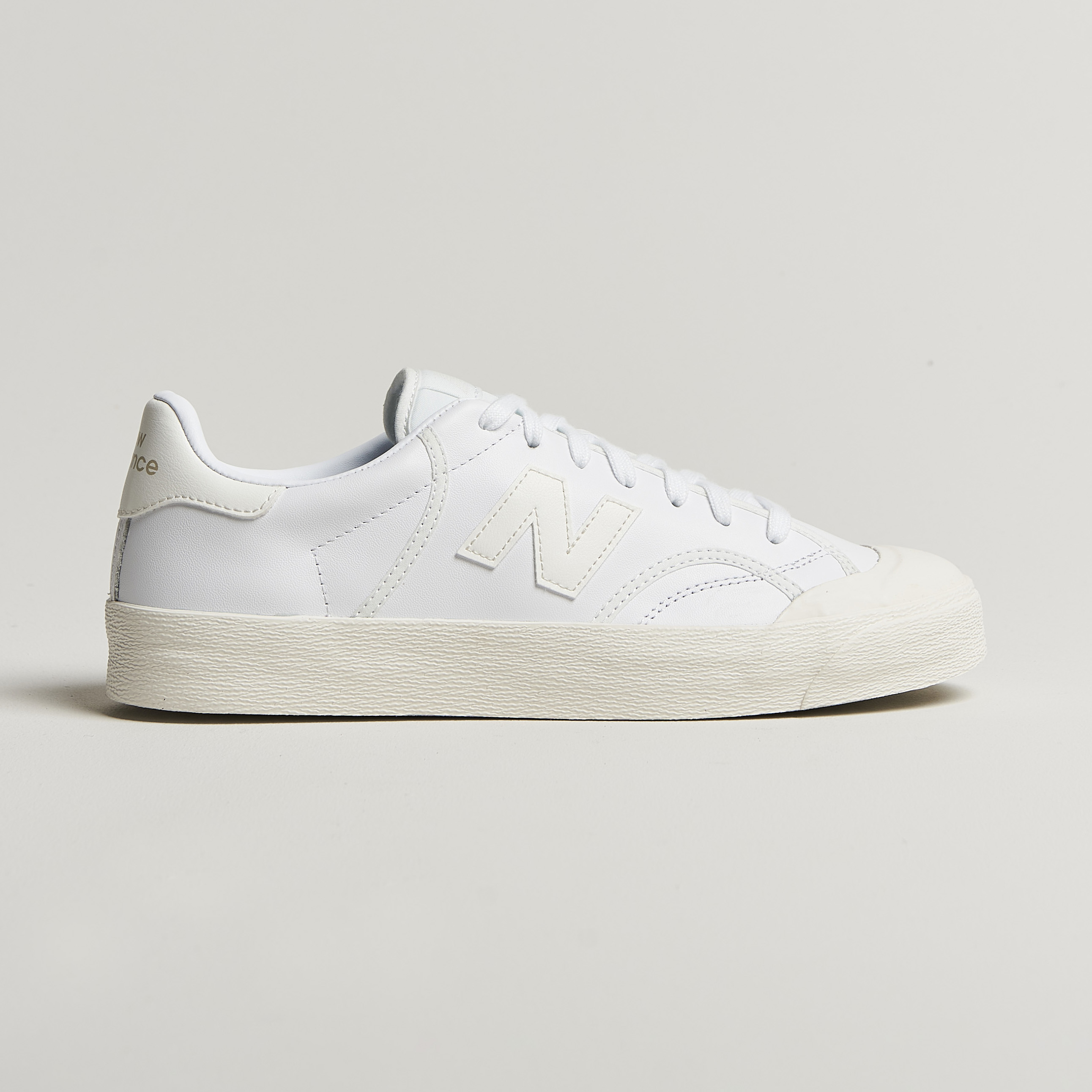 NEW BALANCE Baskets BB100 - Femme