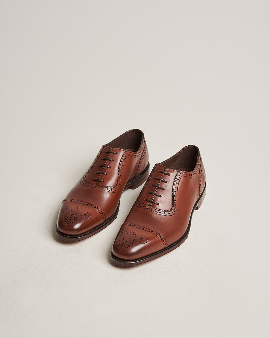 Hombres | Zapatos hechos a mano | Loake 1880 | Strand Brogue Mahogany Burnished Calf
