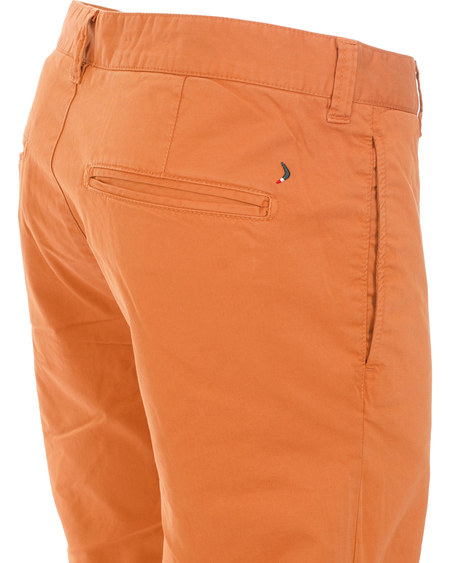 Hombres | Pantalones | Boomerang | Steve Satin Cotton Chinos Amber Orange
