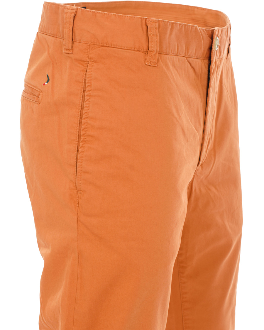 Hombres | Pantalones | Boomerang | Steve Satin Cotton Chinos Amber Orange