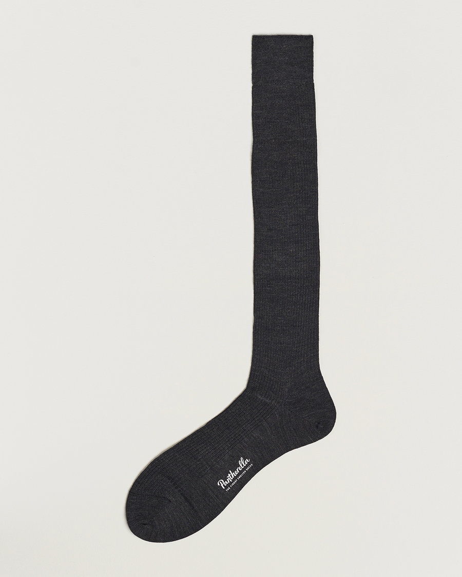 Hombres | Ropa interior y calcetines | Pantherella | Naish Long Merino/Nylon Sock Charcoal