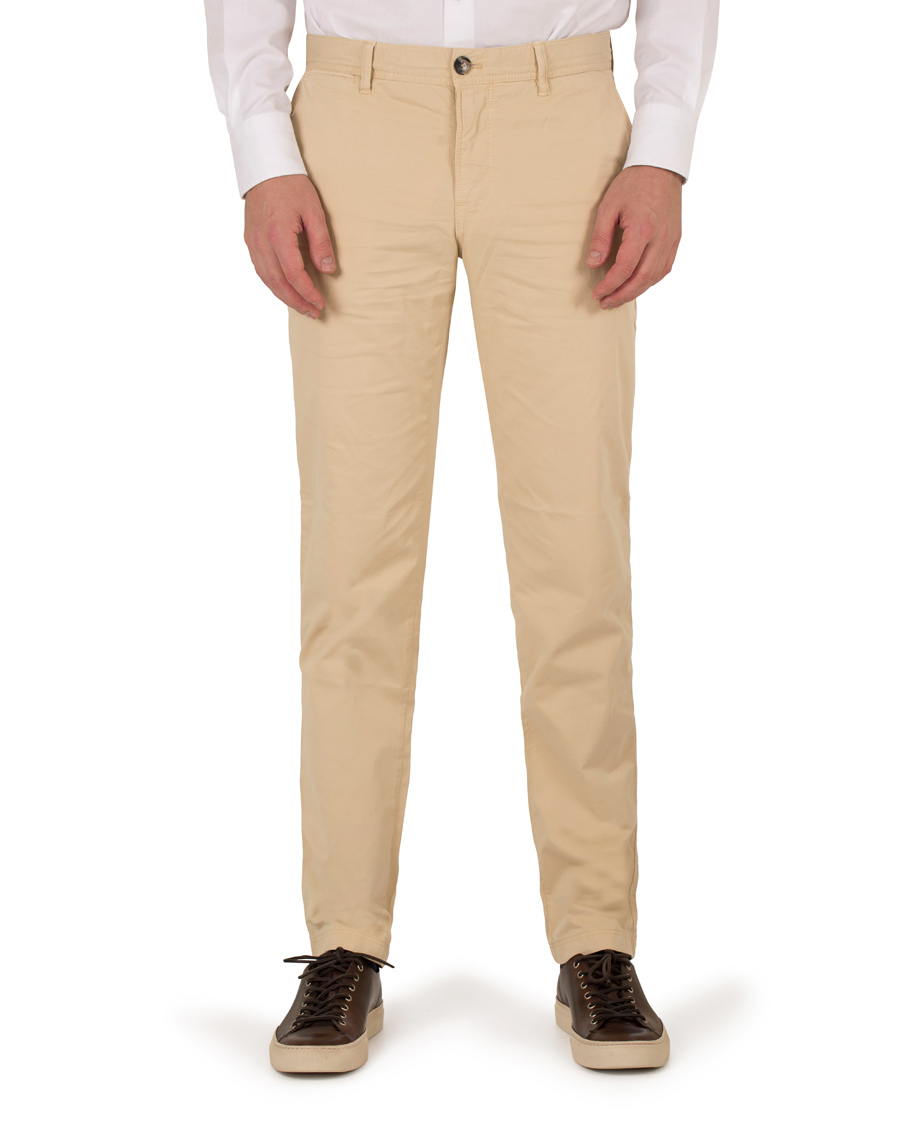 Hombres | Pantalones | J.Lindeberg | Chaze Deco Satin Stretch Chinos Beige