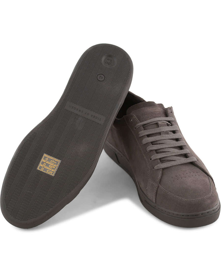 Hombres | Tiger of Sweden Arne Suede Sneakers Charcoal | Tiger of Sweden | Arne Suede Sneakers Charcoal