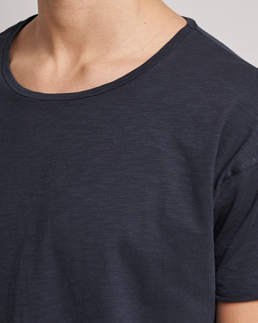 Hombres | Camisetas | Nudie Jeans | Roger Slub Crew Neck Tee Navy