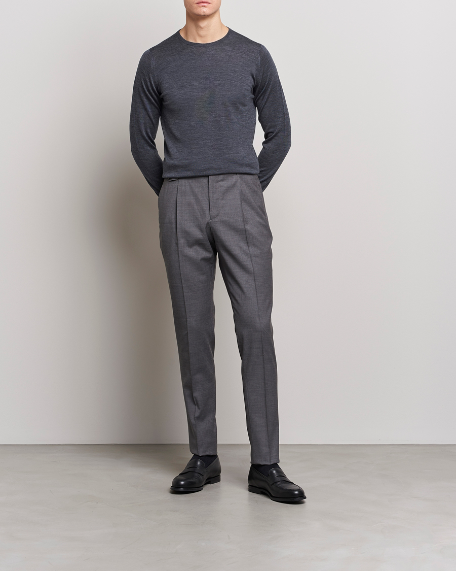 Hombres | Jerséis y prendas de punto | John Smedley | Lundy Extra Fine Merino Crew Neck Charcoal