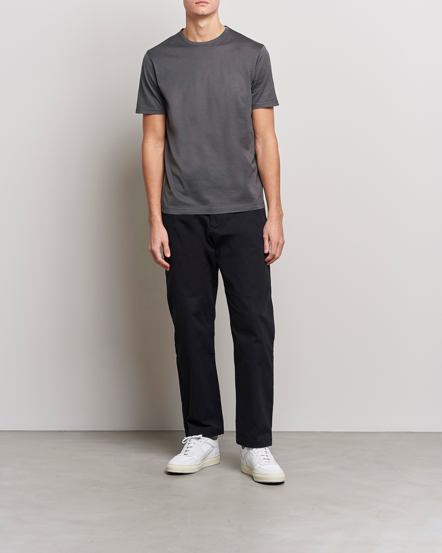 Hombres | Camisetas | Sunspel | Crew Neck Q82 Cotton T-Shirt Charcoal