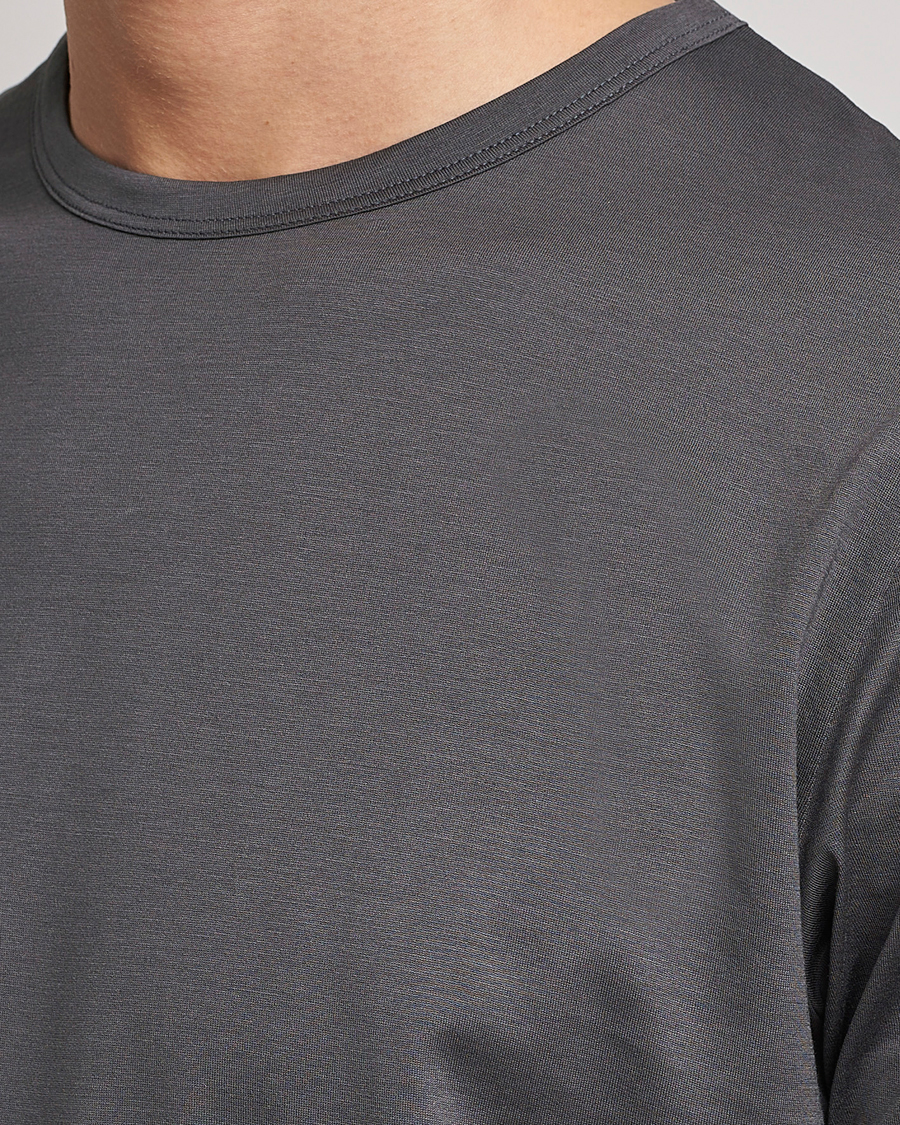 Hombres | Camisetas | Sunspel | Crew Neck Q82 Cotton T-Shirt Charcoal