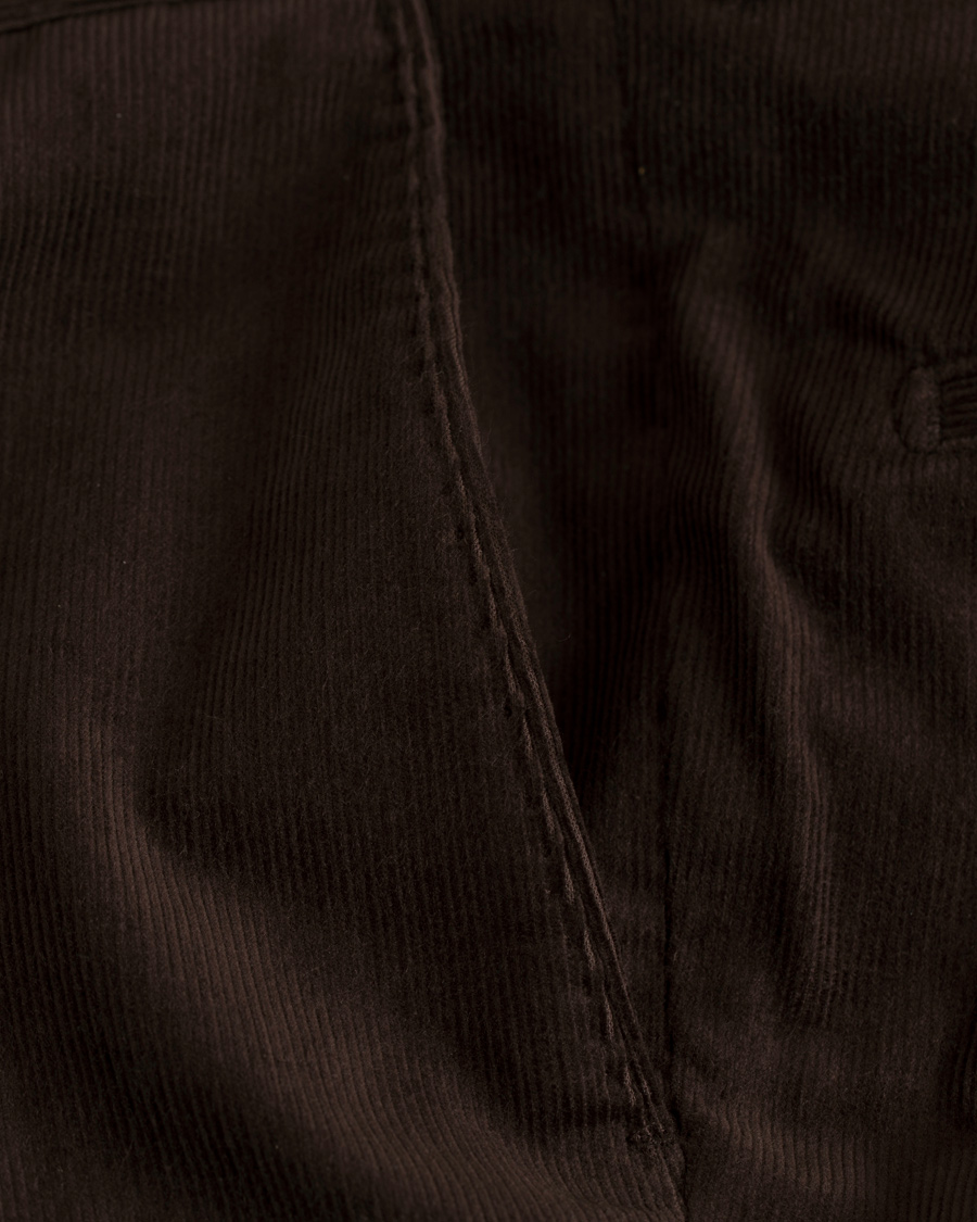 Hombres | Pantalones | Oscar Jacobson | Dean Turn Up Corduroy Trousers Dark Brown