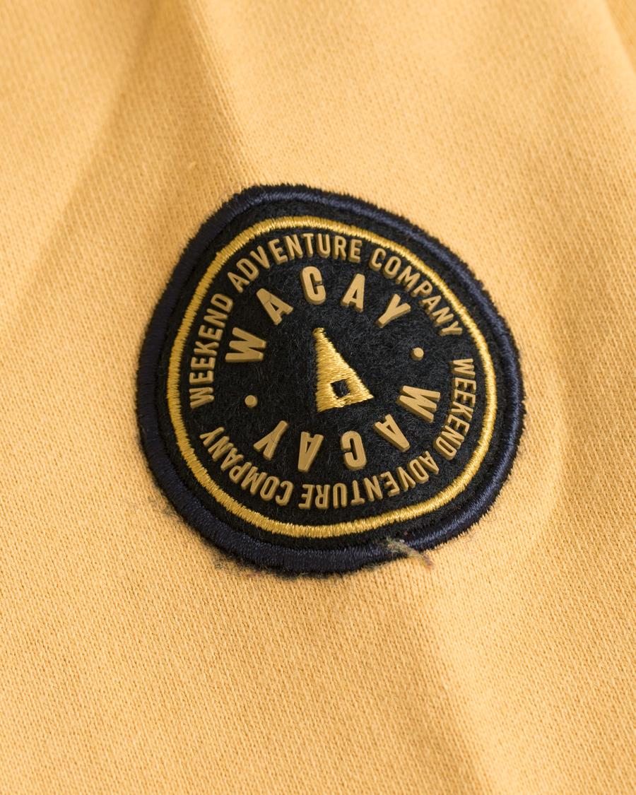 Hombres | Jerséis y prendas de punto | WACAY | Badge Sweatshirts Faded Yellow