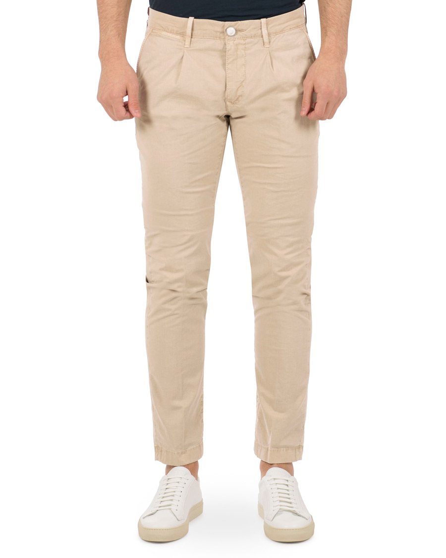 Hombres | Pantalones | Jacob Cohën | Jacob Cohen Alex Pleated Chinos Beige