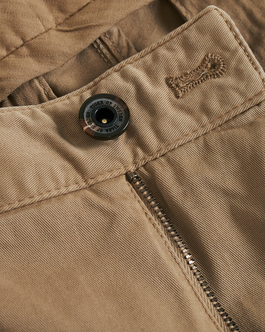 Hombres | Pantalones | Tiger of Sweden | Transit Chino Beige