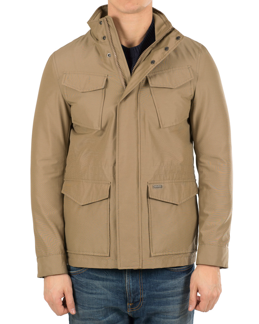 Hombres | Abrigos y chaquetas | Woolrich | Travel Field Jacket Deep Bog