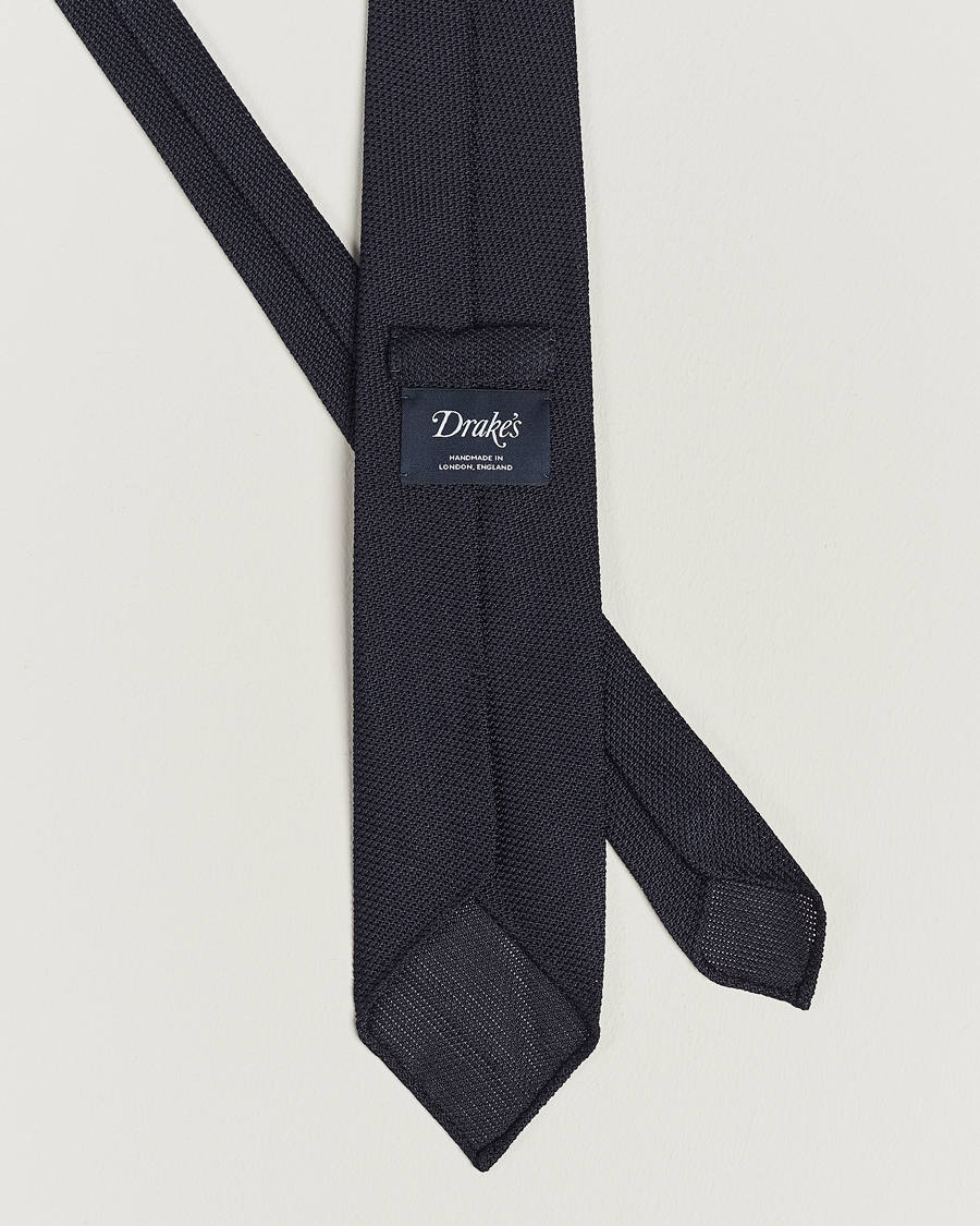 Hombres | Drake's Silk Fine Grenadine Handrolled 8 cm Tie Navy | Drake's | Silk Fine Grenadine Handrolled 8 cm Tie Navy