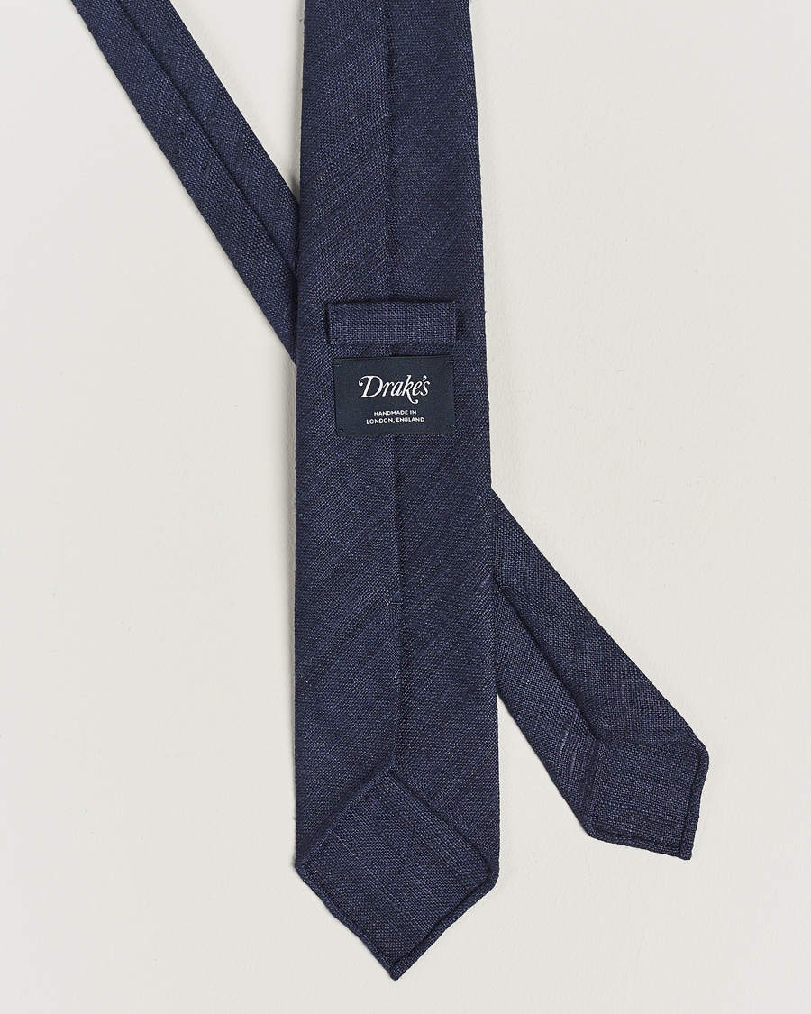 Hombres |  | Drake's | Tussah Silk Handrolled 8 cm Tie Navy