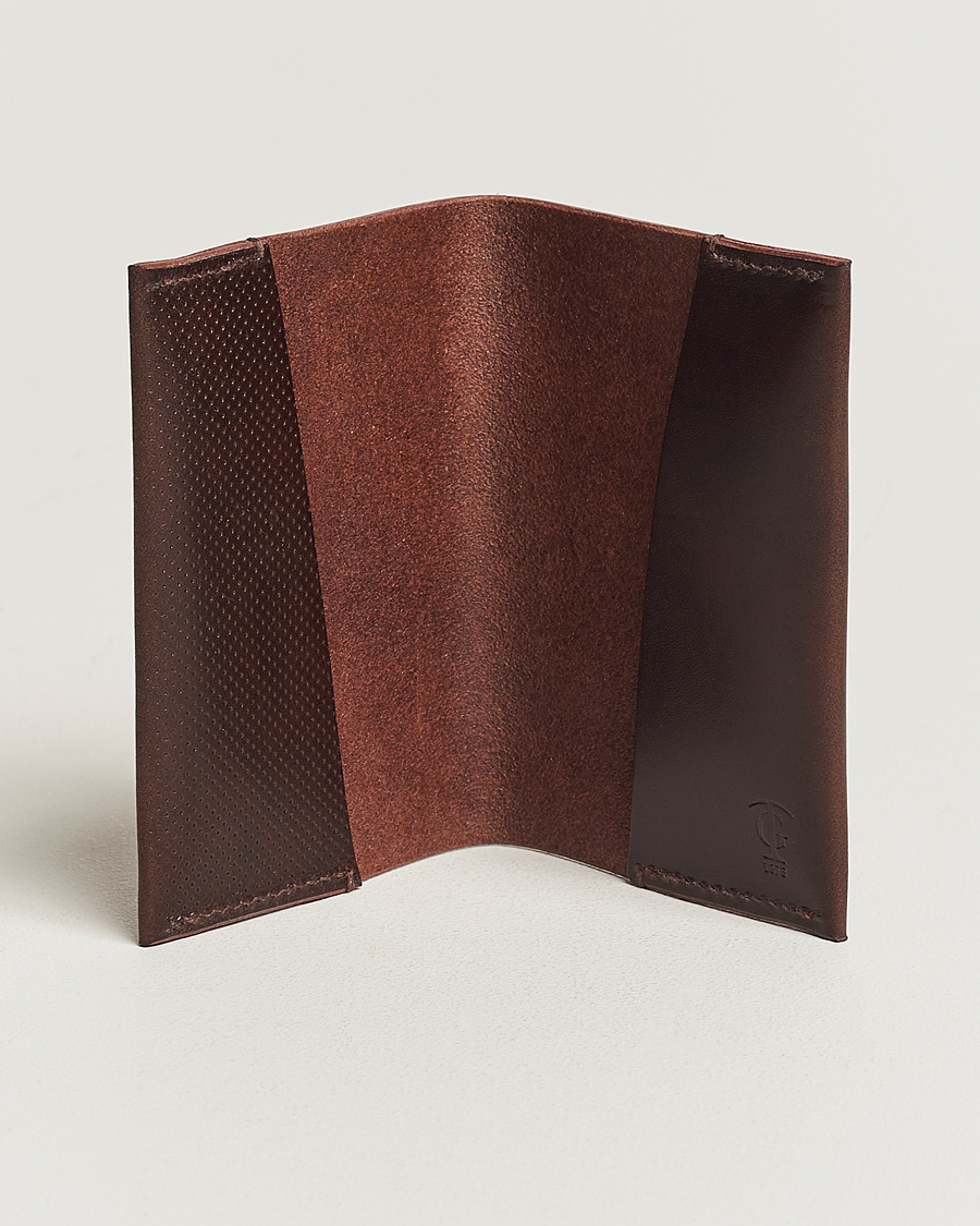 Hombres | Billeteras | Tärnsjö Garveri | Passport Cover Dark Brown