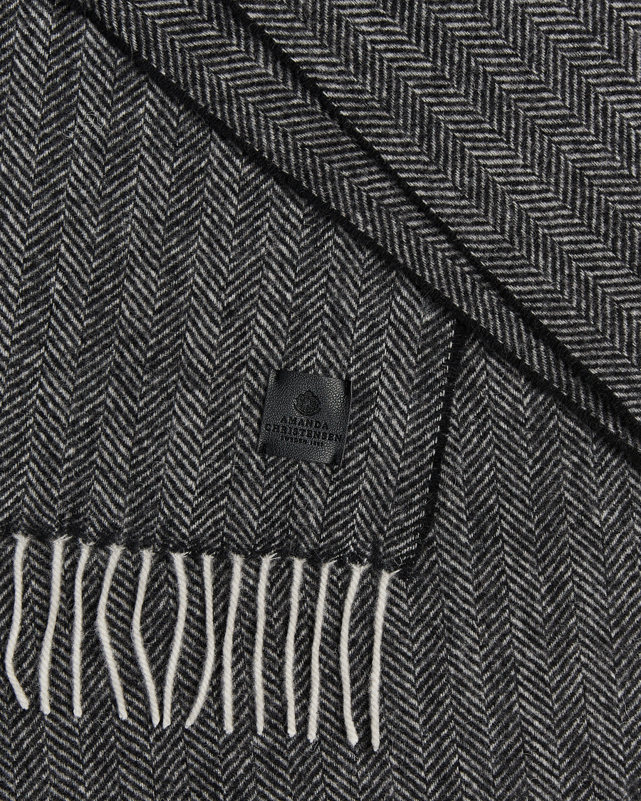 Hombres | Amanda Christensen Wool Herringbone Scarf Black | Amanda Christensen | Wool Herringbone Scarf Black