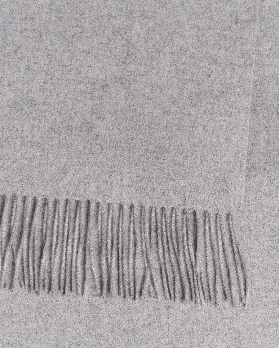 Hombres | Piacenza Cashmere Cashmere Scarf Light Grey | Piacenza Cashmere | Cashmere Scarf Light Grey