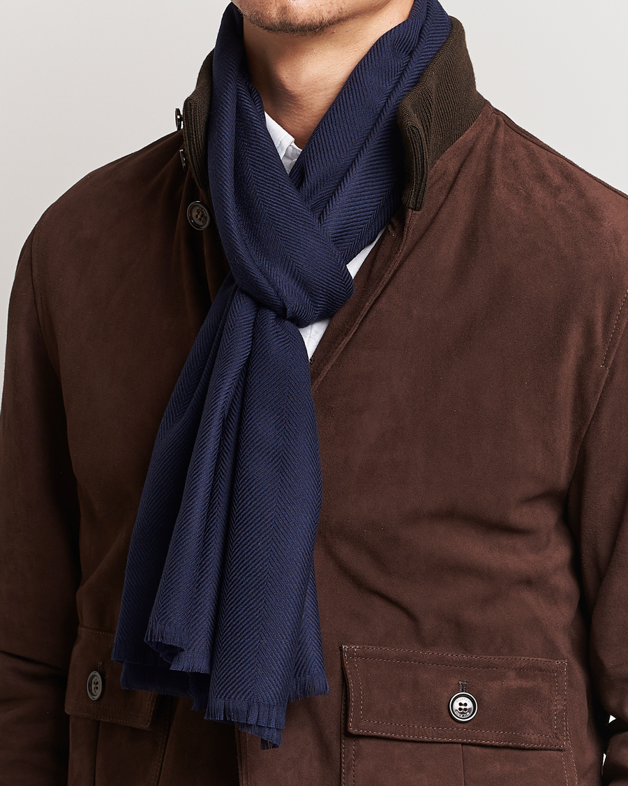 Hombres | Eton Merino Wool Herringbone Scarf Navy | Eton | Merino Wool Herringbone Scarf Navy
