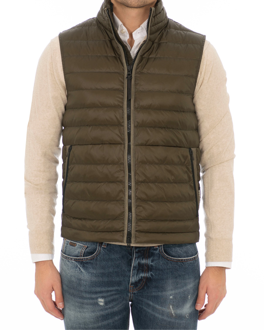 Hombres | Abrigos y chaquetas | Woolrich | Bering Lightweight Down Vest Green