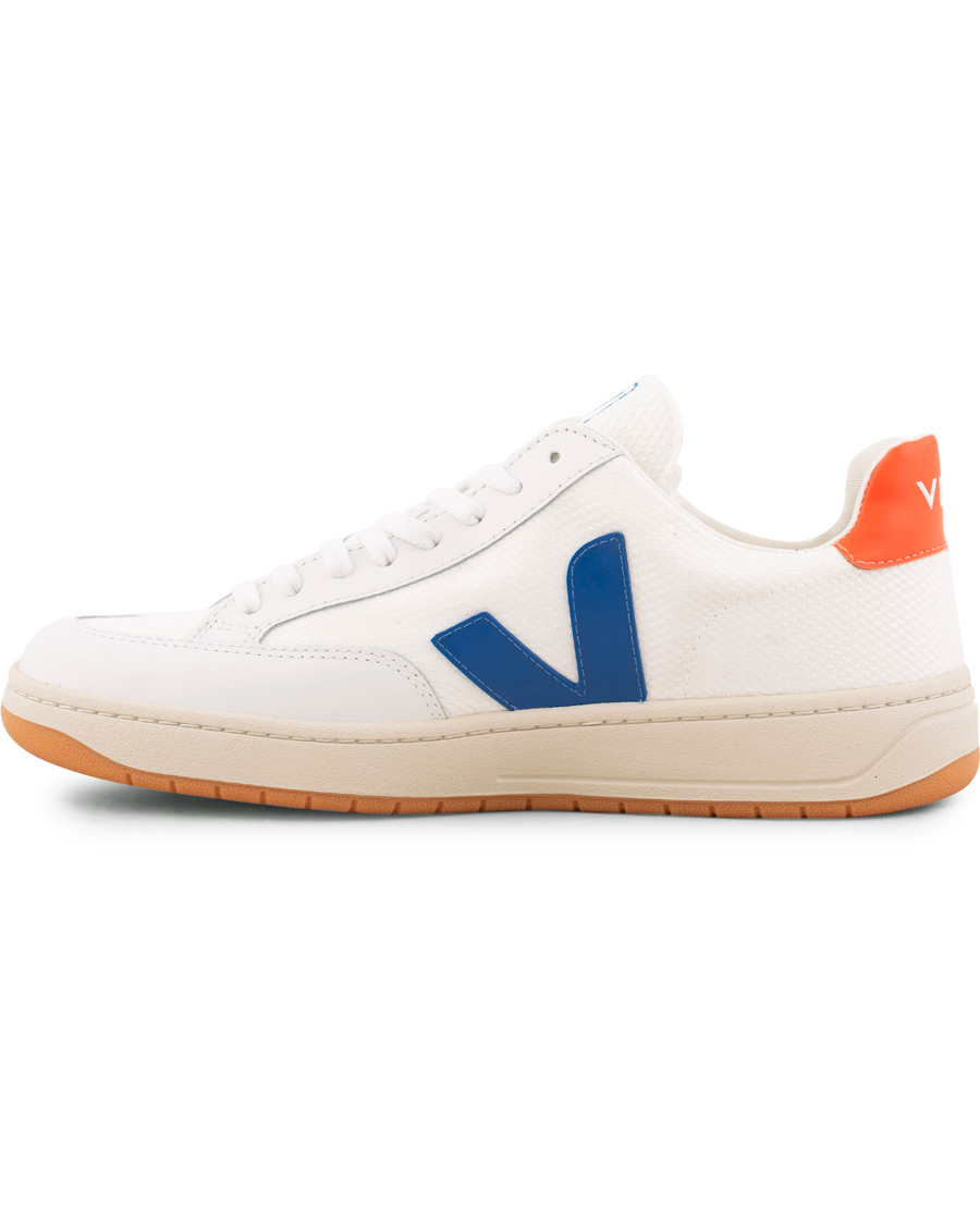 Hombres | Veja V-12 Mesh Sneaker White/Indigo/Orange/Flou | Veja | V-12 Mesh Sneaker White/Indigo/Orange/Flou