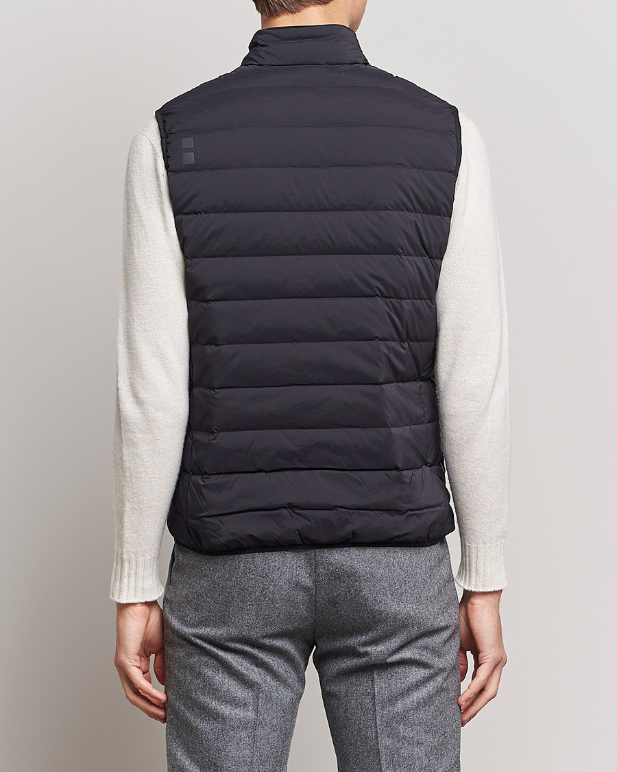 Hombres | Chalecos | UBR | Sonic Vest Black Storm