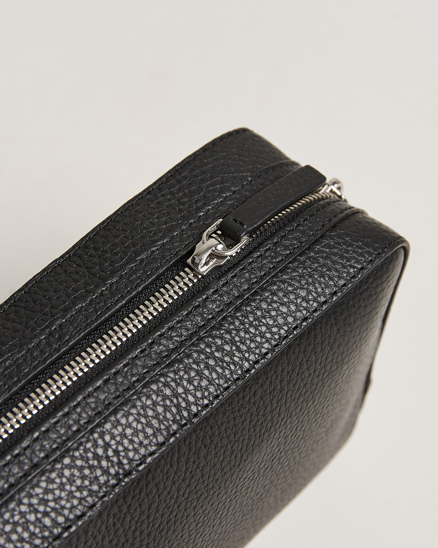 Hombres | Tiger of Sweden Wes Grained Leather Toilet Bag Black | Tiger of Sweden | Wes Grained Leather Toilet Bag Black