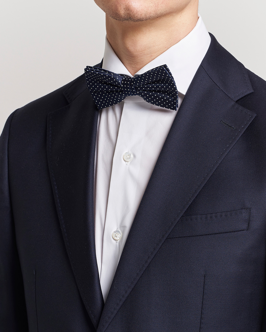 Hombres | Amanda Christensen Micro Dot Pre Tie Silk Navy | Amanda Christensen | Micro Dot Pre Tie Silk Navy