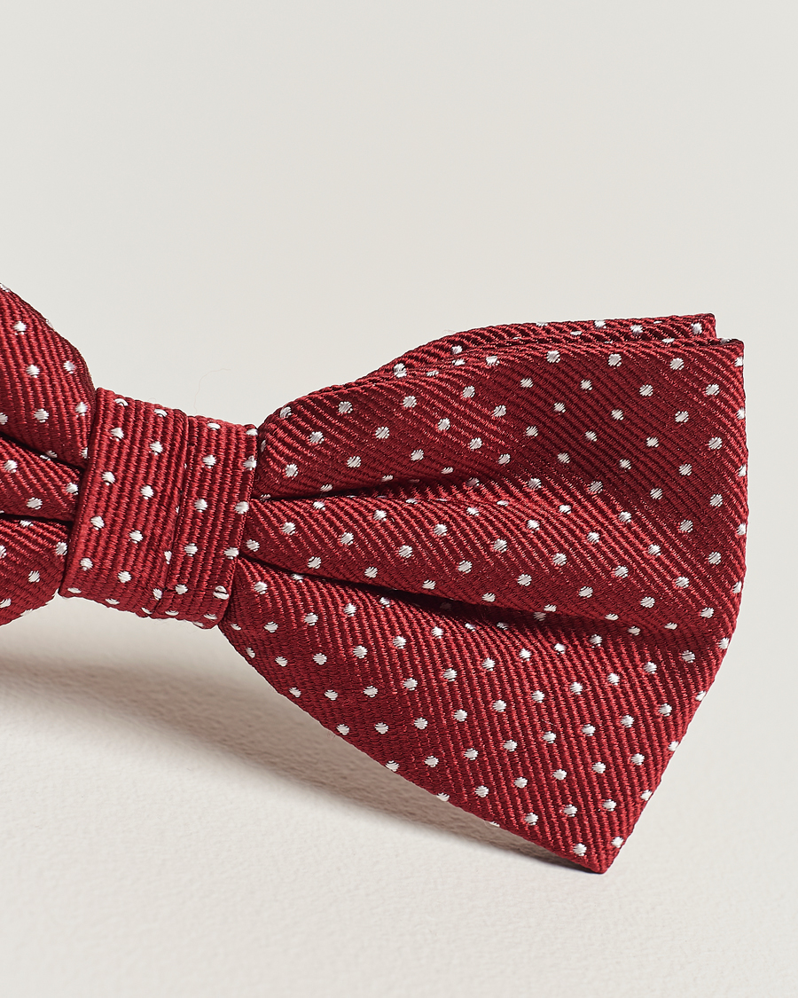 Hombres | Amanda Christensen Micro Dot Pre Tie Silk Wine Red | Amanda Christensen | Micro Dot Pre Tie Silk Wine Red