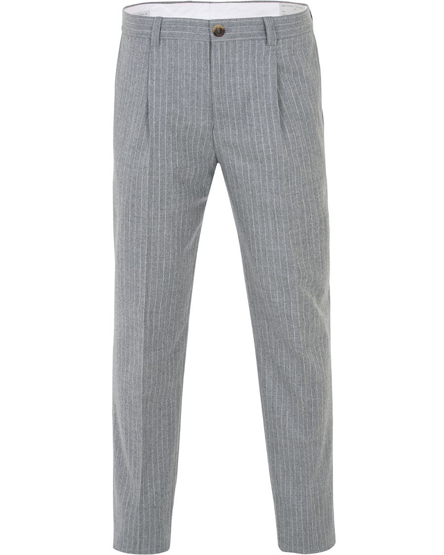 Hombres | Pantalones | Brunello Cucinelli | Slim Fit Pin Stripe Pleated Flannel Trousers Light Grey