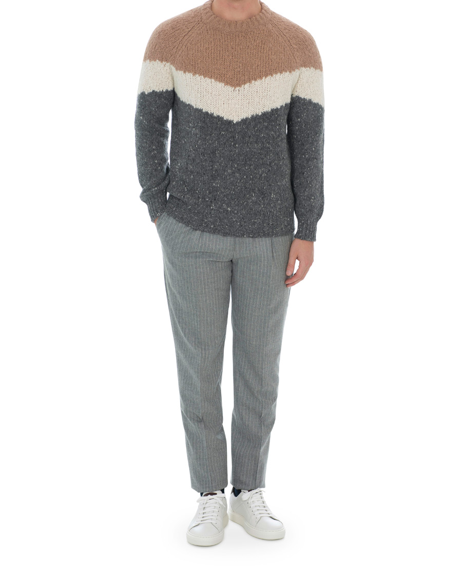 Hombres | Pantalones | Brunello Cucinelli | Slim Fit Pin Stripe Pleated Flannel Trousers Light Grey